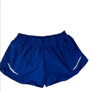 Lululemon navy hottie hot shorts size 6